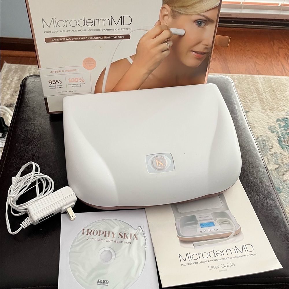 EUC Trophy Skin MicrodermMD